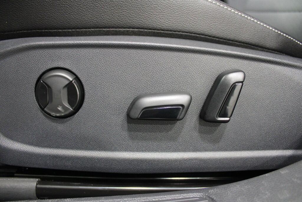 New 2026 Volkswagen Jetta 1.5T SE Sedan