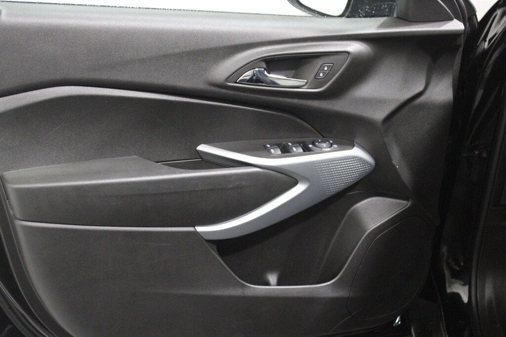 Used 2025 Chevrolet Trax LS SUV