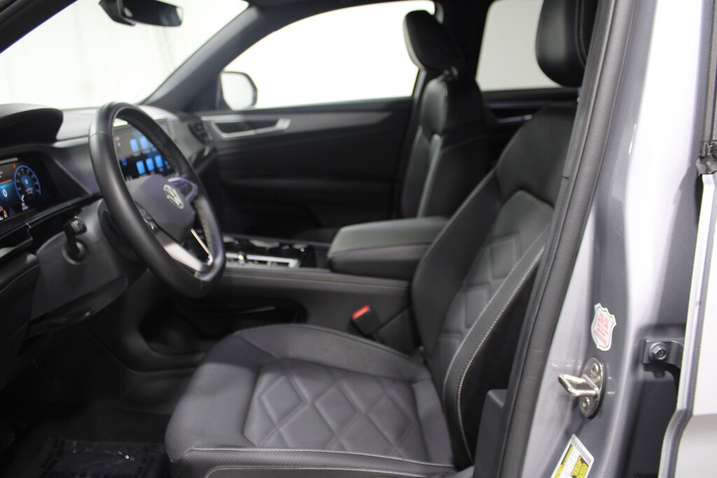 Used 2024 Volkswagen Atlas Cross Sport 2.0T SE w/Technology SUV