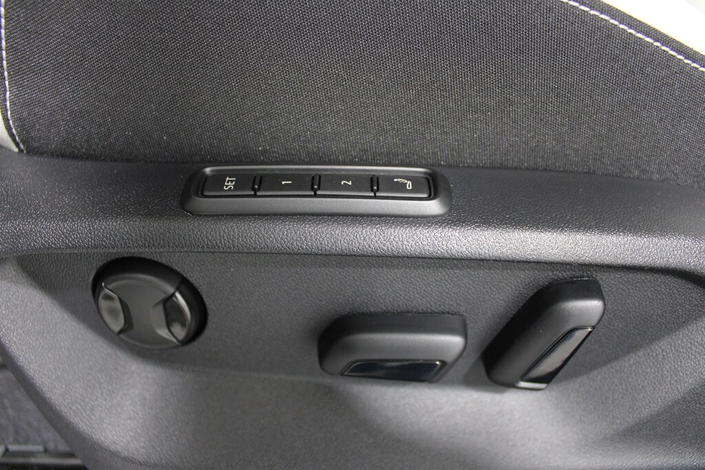 New 2026 Volkswagen Atlas Cross Sport 2.0T SEL Premium R-Line SUV