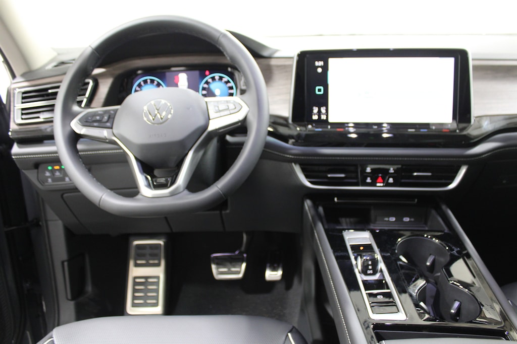 New 2026 Volkswagen Atlas 2.0T SEL Premium R-Line SUV