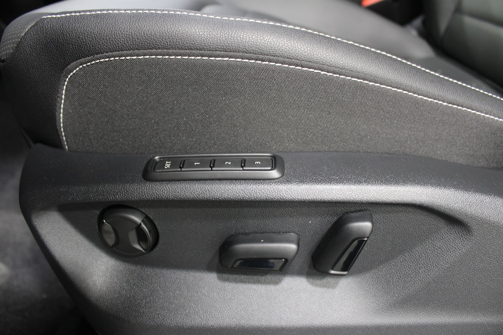 New 2026 Volkswagen Atlas Cross Sport 2.0T SEL R-Line Black SUV