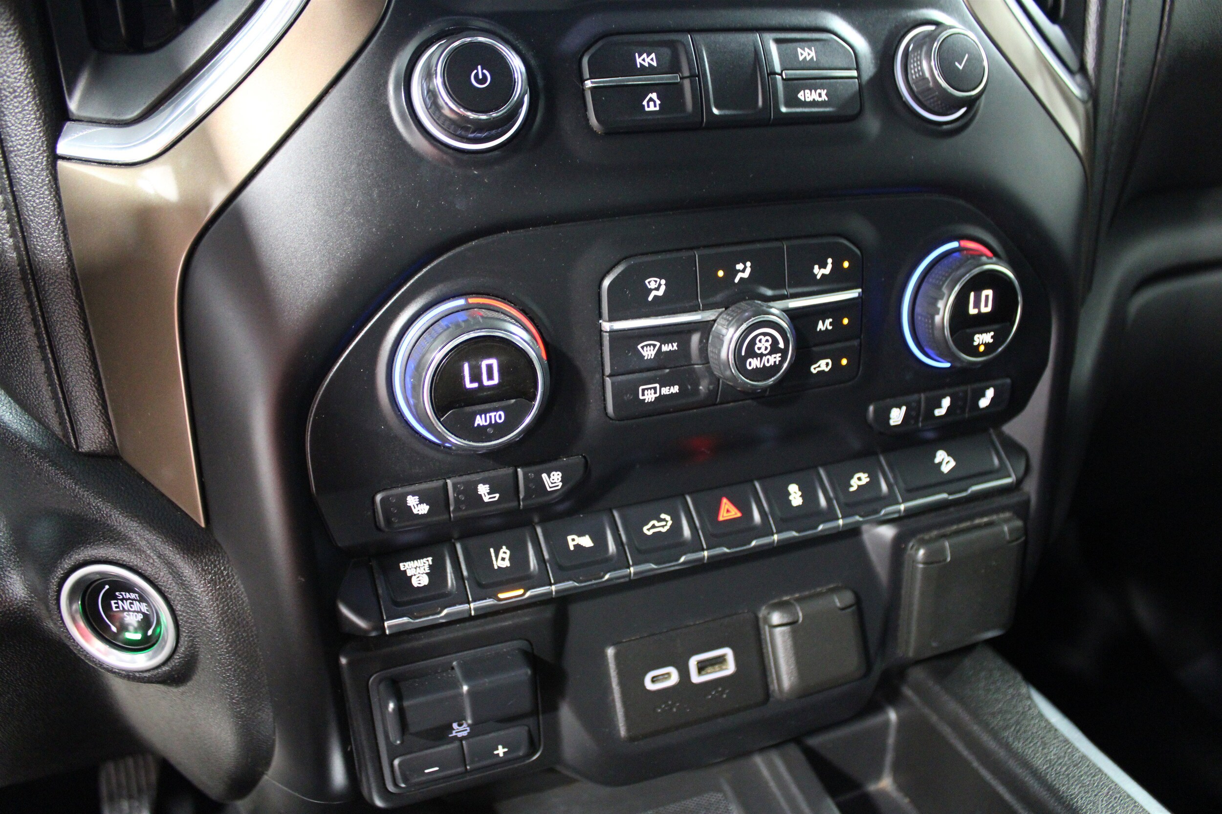 2021 Chevrolet Silverado 2500HD High Country - Photo 16