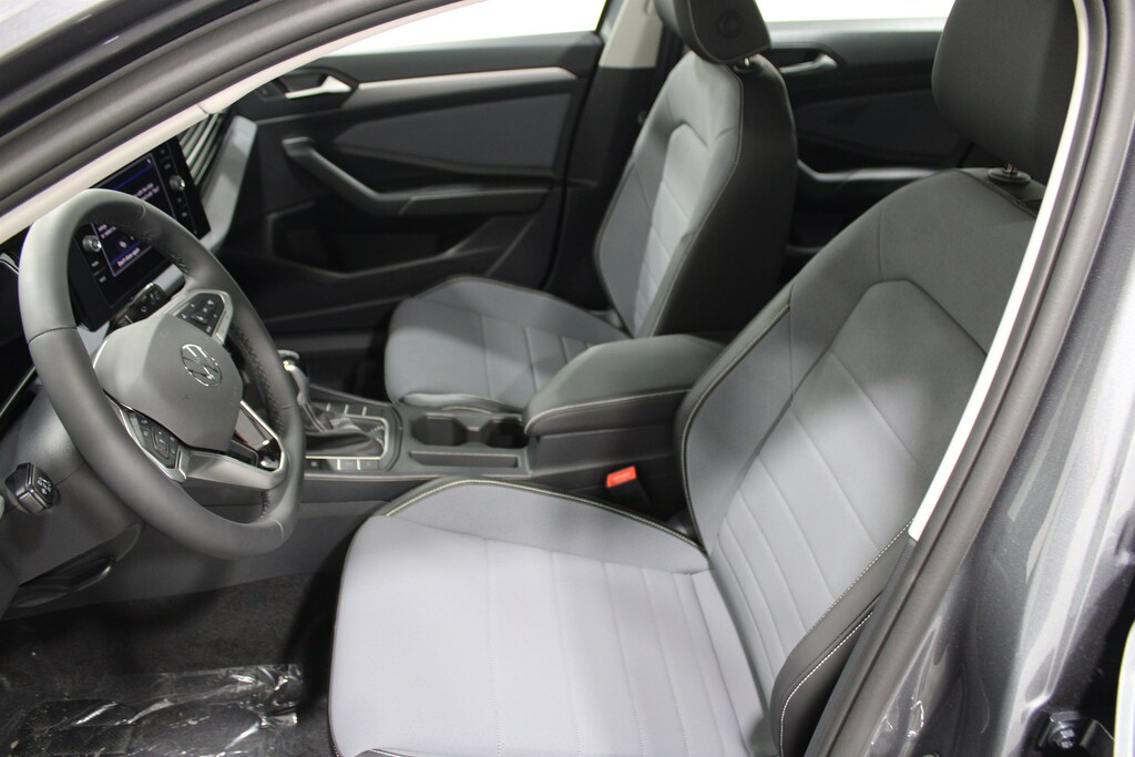 New 2026 Volkswagen Jetta 1.5T SE Sedan