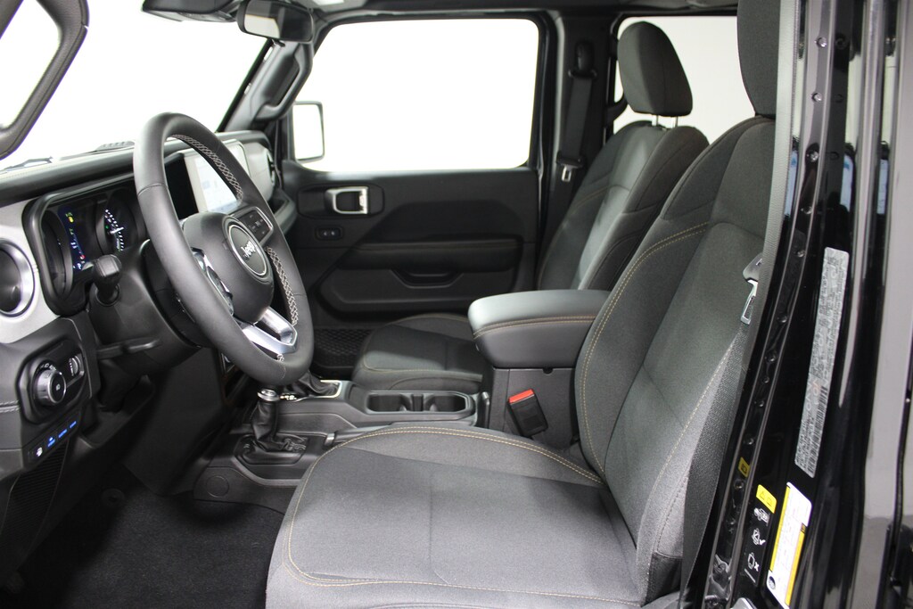Used 2025 Jeep Wrangler 4xe Sahara SUV