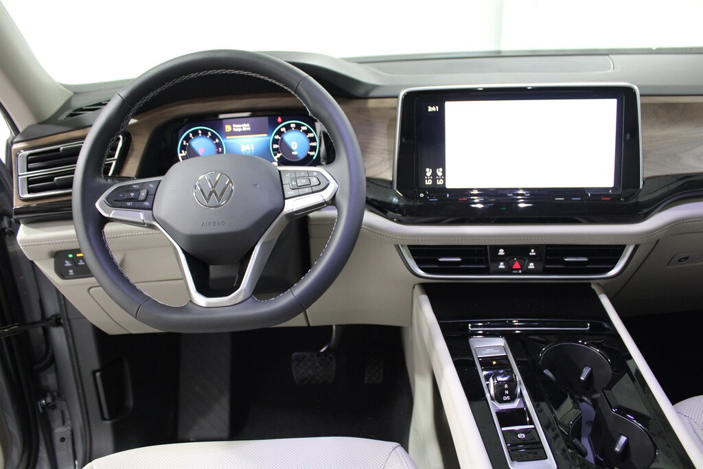 New 2026 Volkswagen Atlas 2.0T SE w/Technology SUV