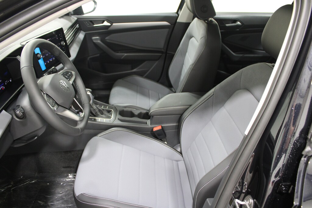 New 2026 Volkswagen Jetta 1.5T SE Sedan