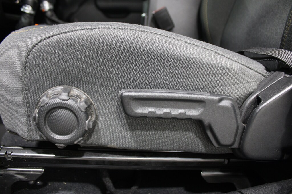Used 2025 Jeep Wrangler Sport SUV