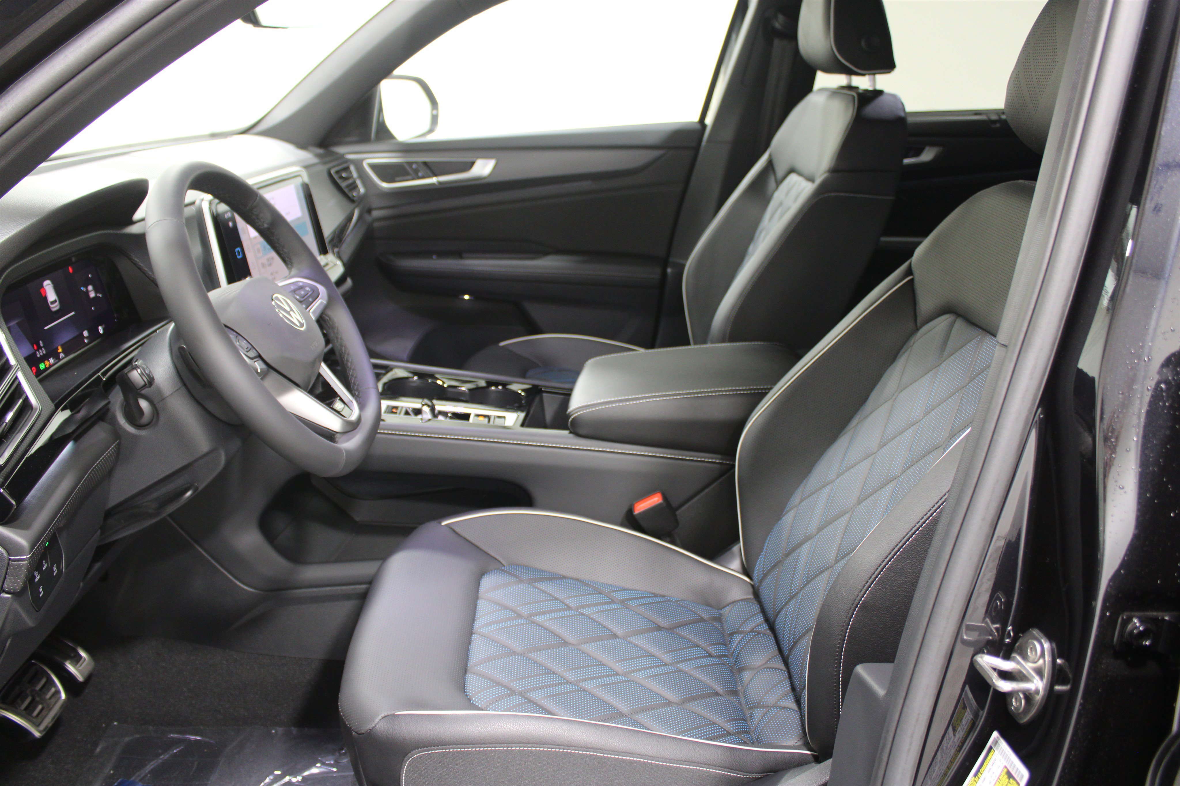 New 2026 Volkswagen Atlas Cross Sport SEL Premium R-Line SUV