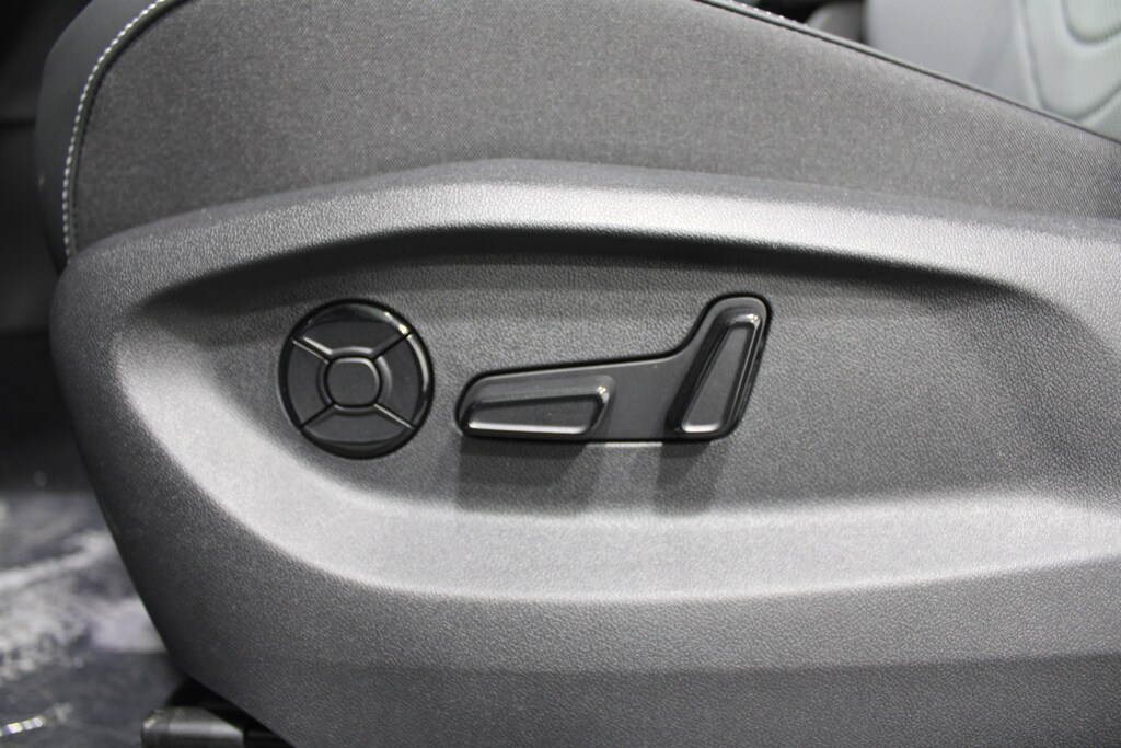 New 2026 Volkswagen Tiguan 2.0T SE SUV