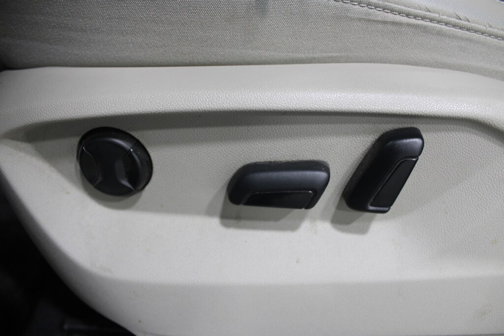 Used 2022 Volkswagen Atlas 3.6L V6 SE w/Technology SUV