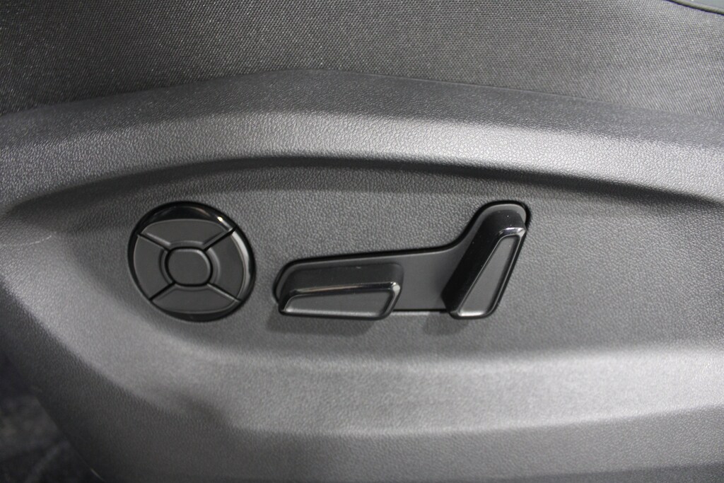 New 2026 Volkswagen Tiguan 2.0T SE SUV