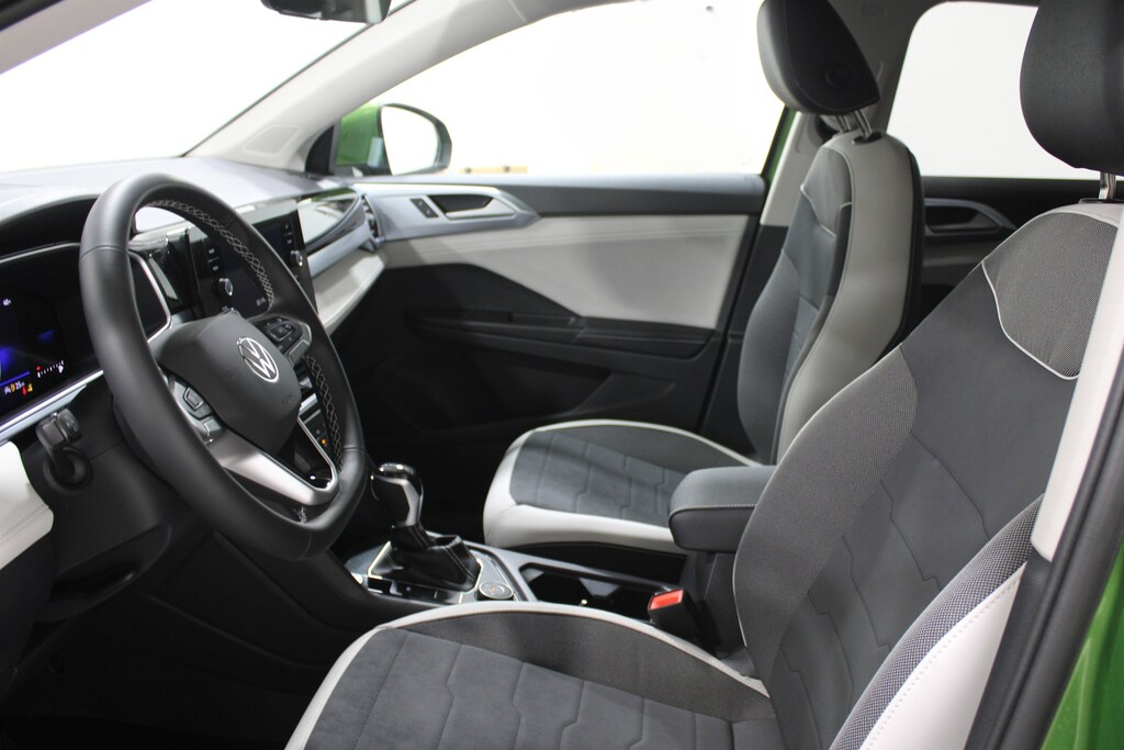 New 2026 Volkswagen Taos 1.5T SE SUV