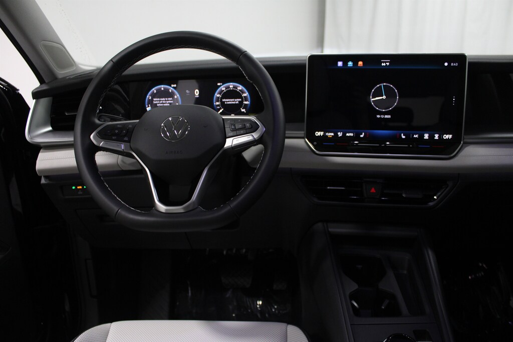 New 2025 Volkswagen Tiguan 2.0T SE SUV