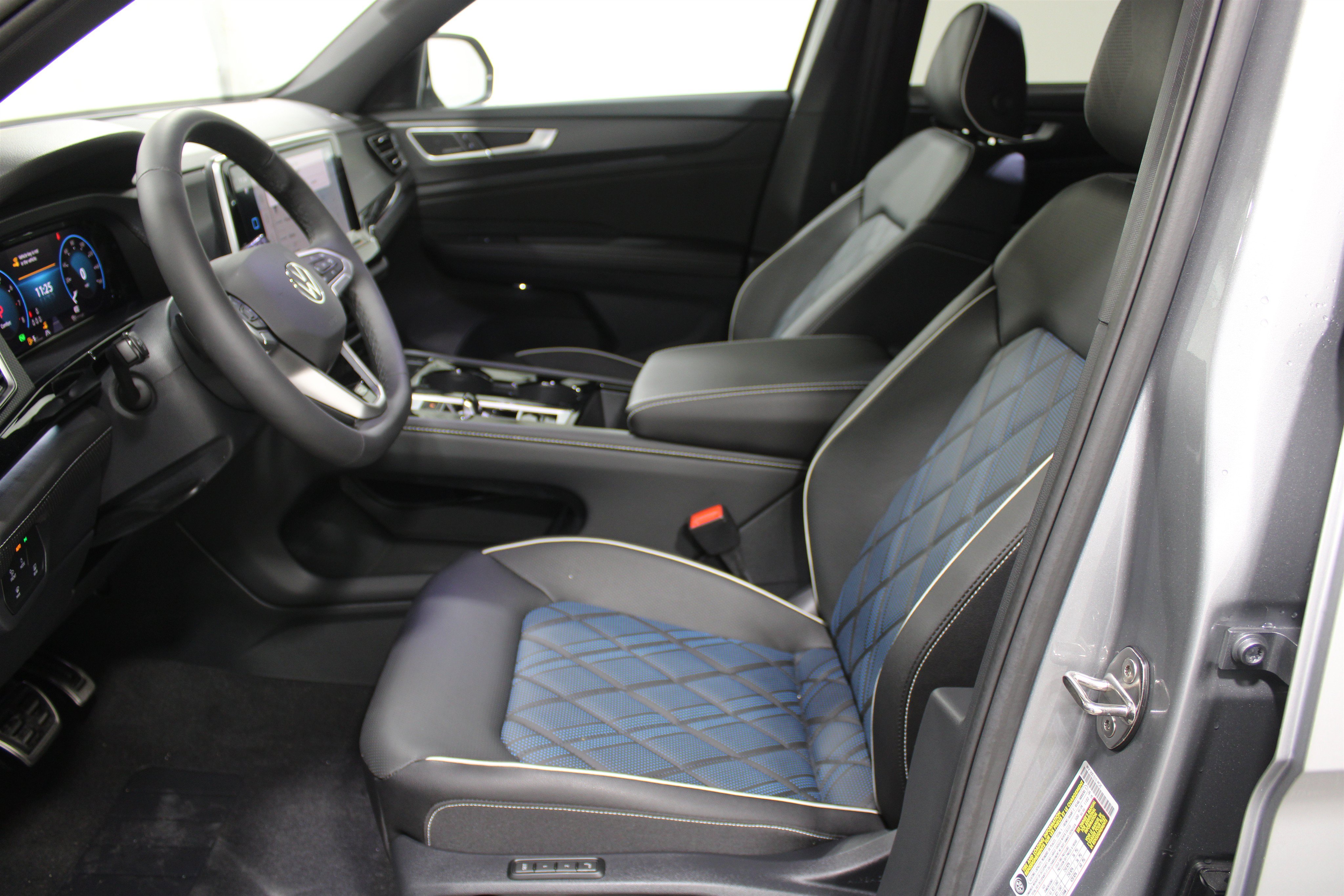 New 2026 Volkswagen Atlas Cross Sport SEL Premium R-Line SUV