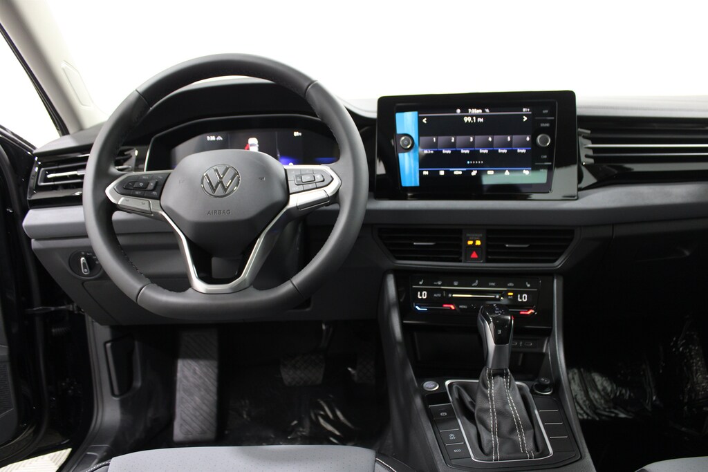 New 2026 Volkswagen Jetta 1.5T SE Sedan
