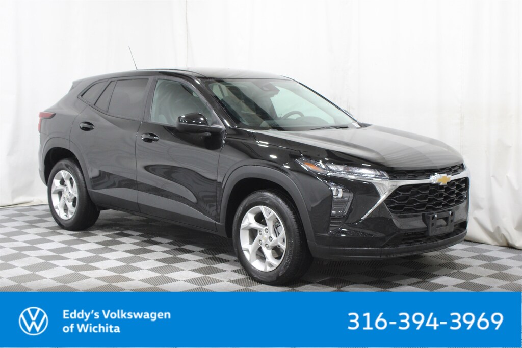 Used 2025 Chevrolet Trax LS SUV