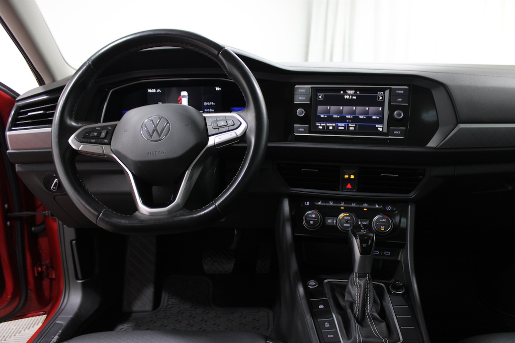 Used 2022 Volkswagen Jetta 1.5T SE Sedan