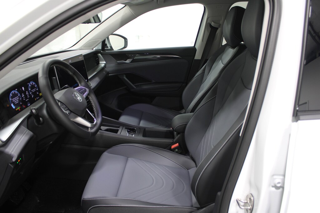 New 2026 Volkswagen Tiguan SE 2.0T SE 4MOTION