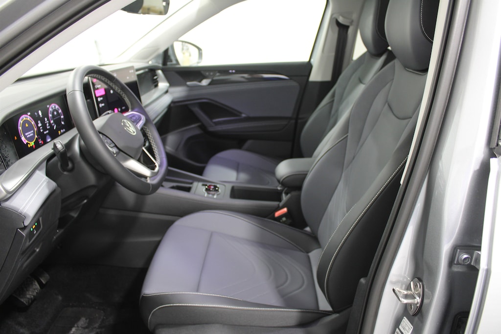 New 2026 Volkswagen Tiguan 2.0T SE SUV