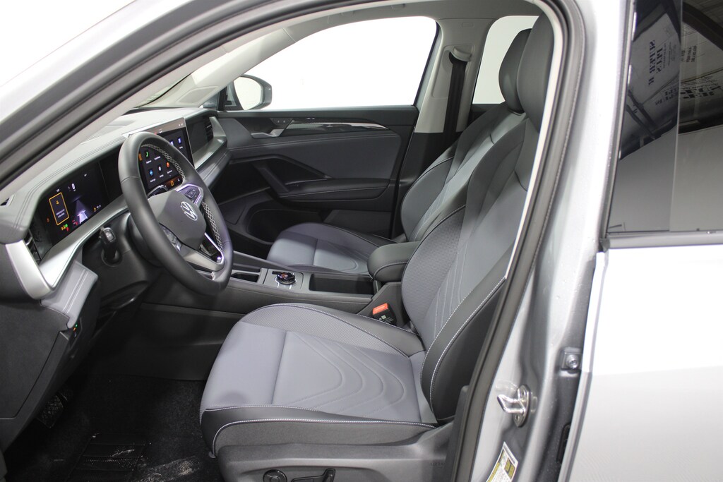 New 2026 Volkswagen Tiguan 2.0T SE SUV