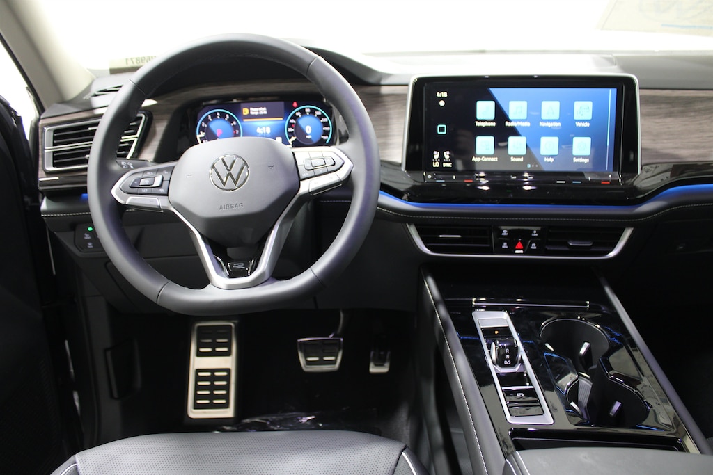 New 2026 Volkswagen Atlas 2.0T SEL Premium R-Line SUV