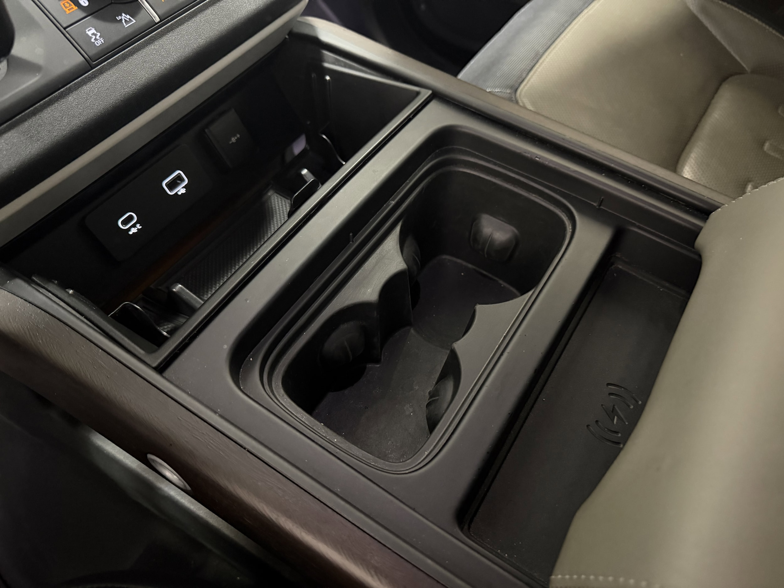 2022 Land Rover Defender X-Dynamic HSE - Photo 21