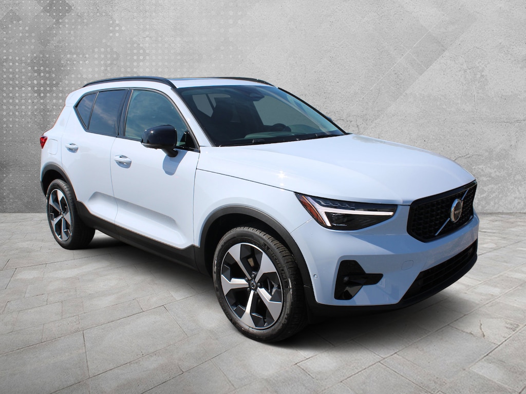 Certified 2026 Volvo XC40 B5 Plus Sport Utility