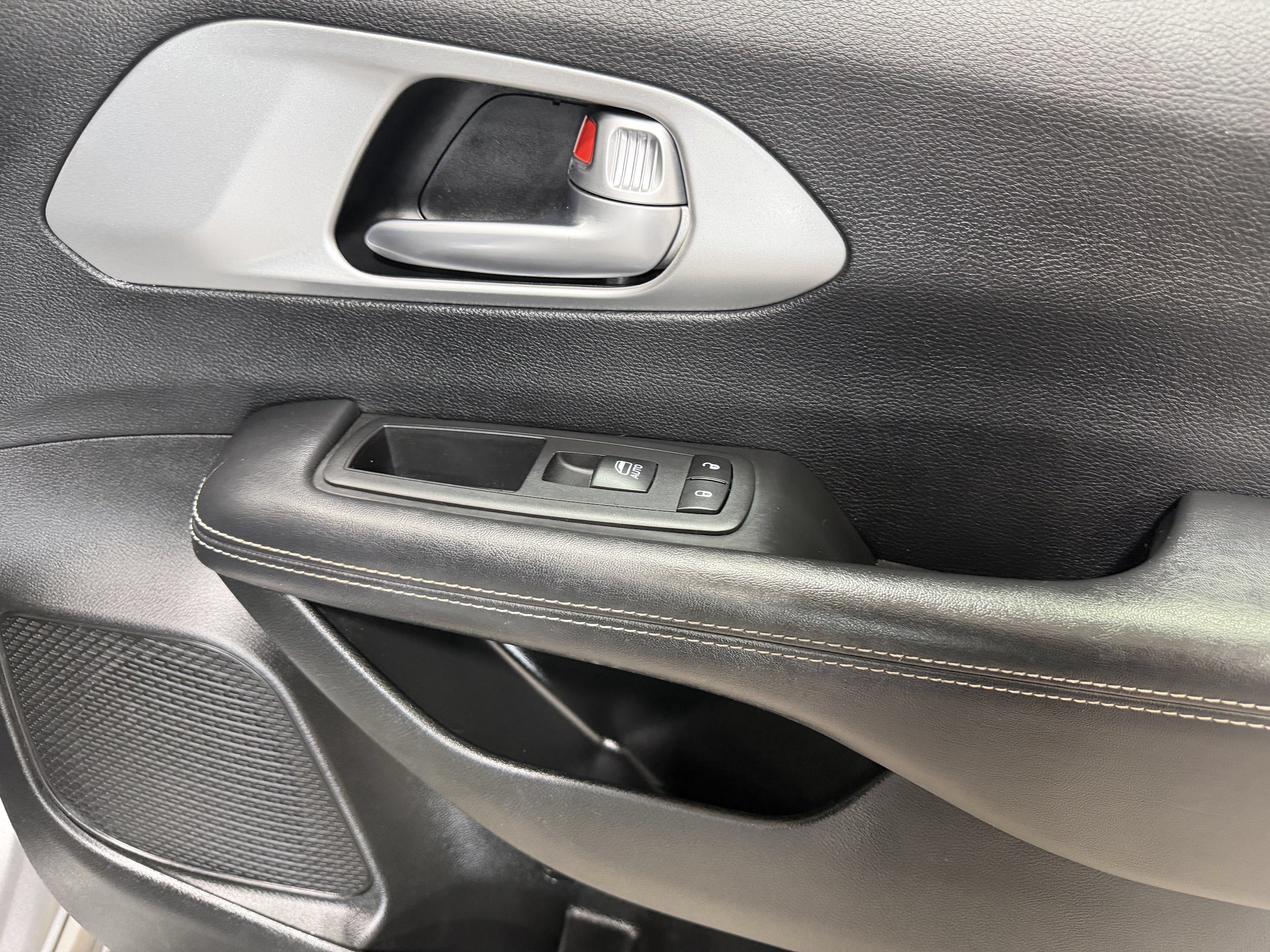 2018 Chrysler Pacifica Limited - Photo 23
