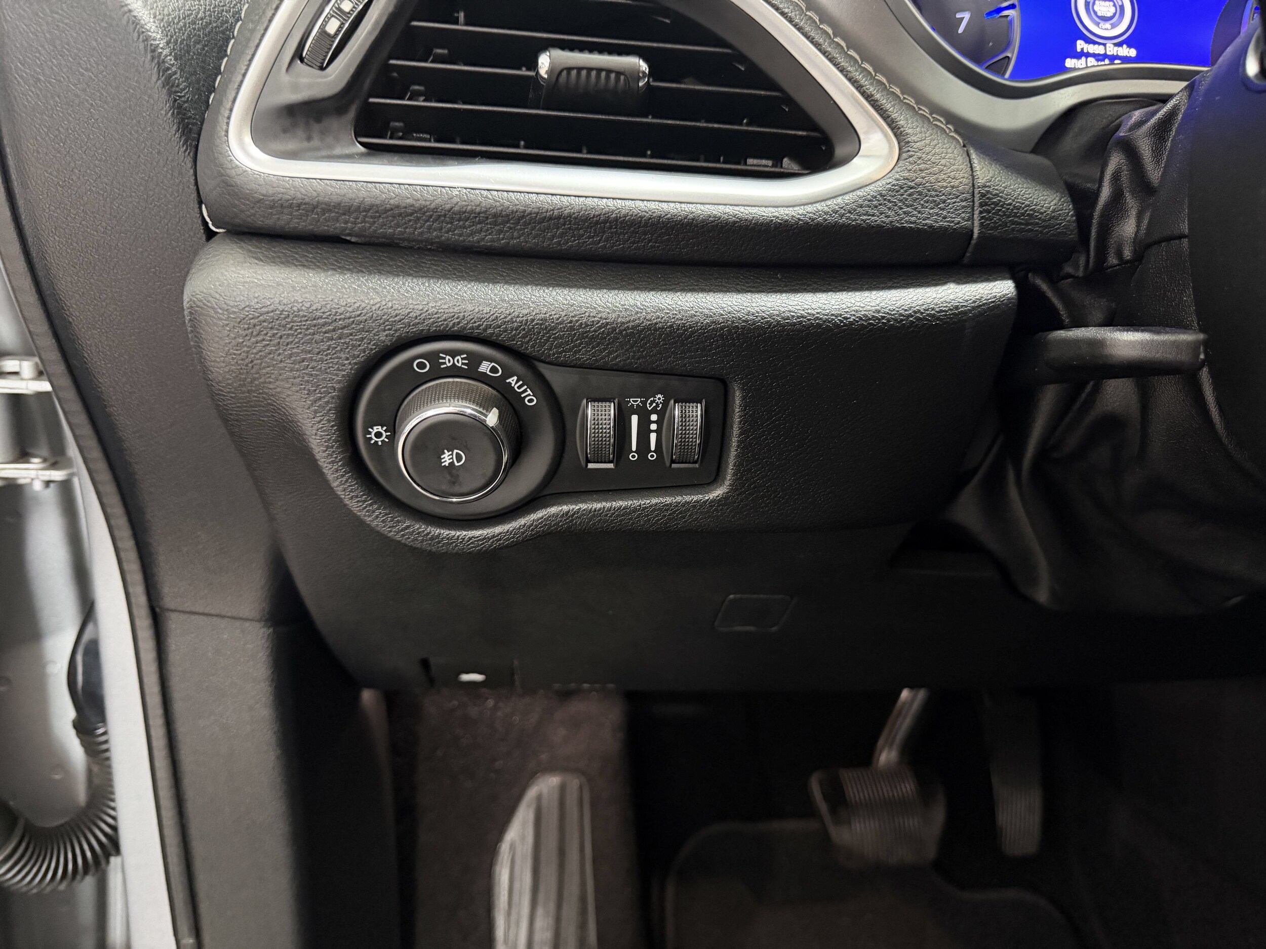 2018 Chrysler Pacifica Limited - Photo 13