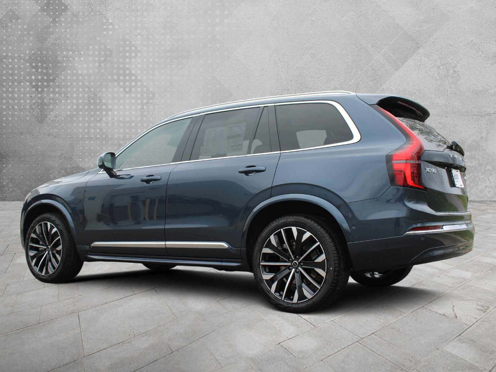 2025 Volvo XC90 Plus photo 4