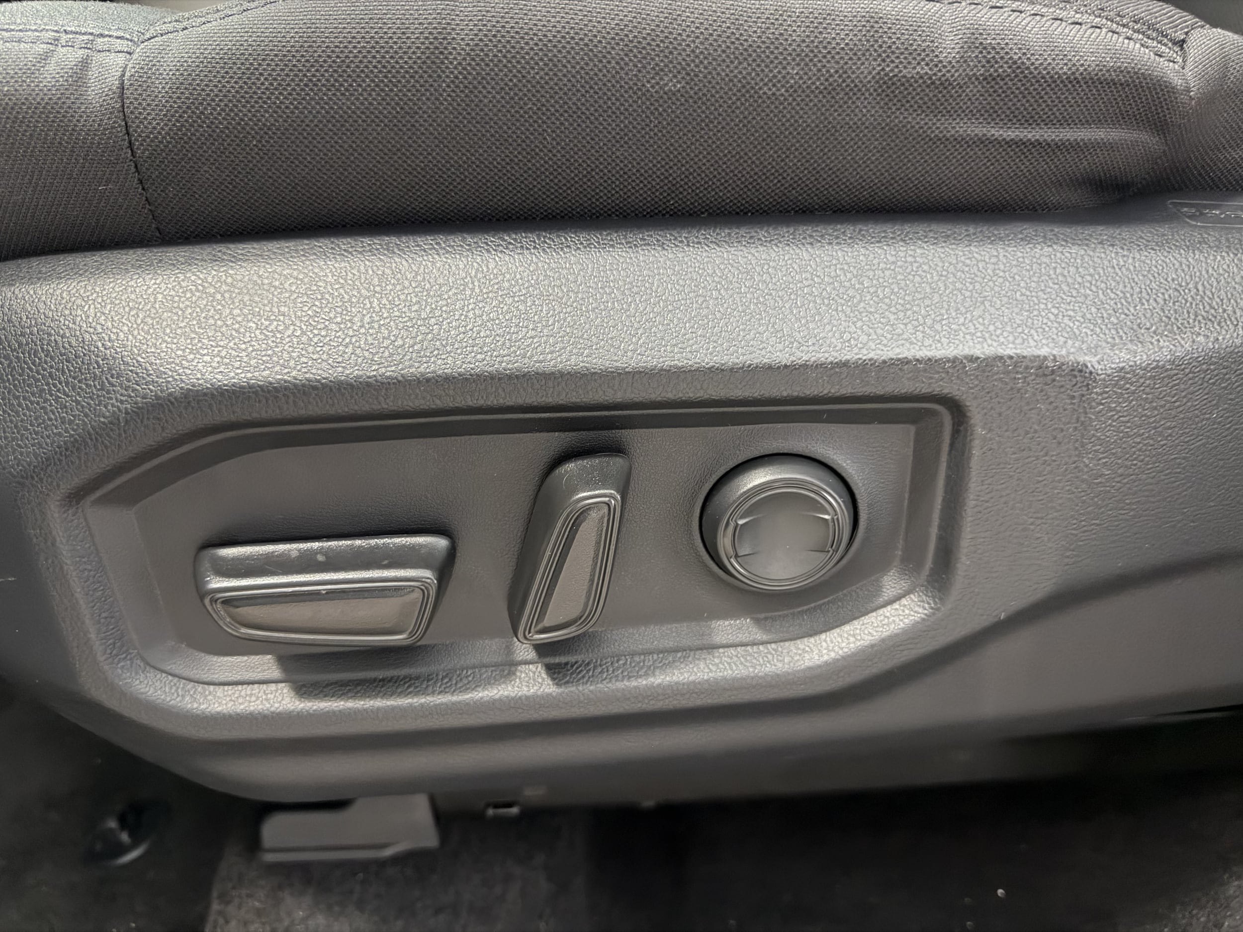 2026 Toyota Tundra SR5 - Photo 13