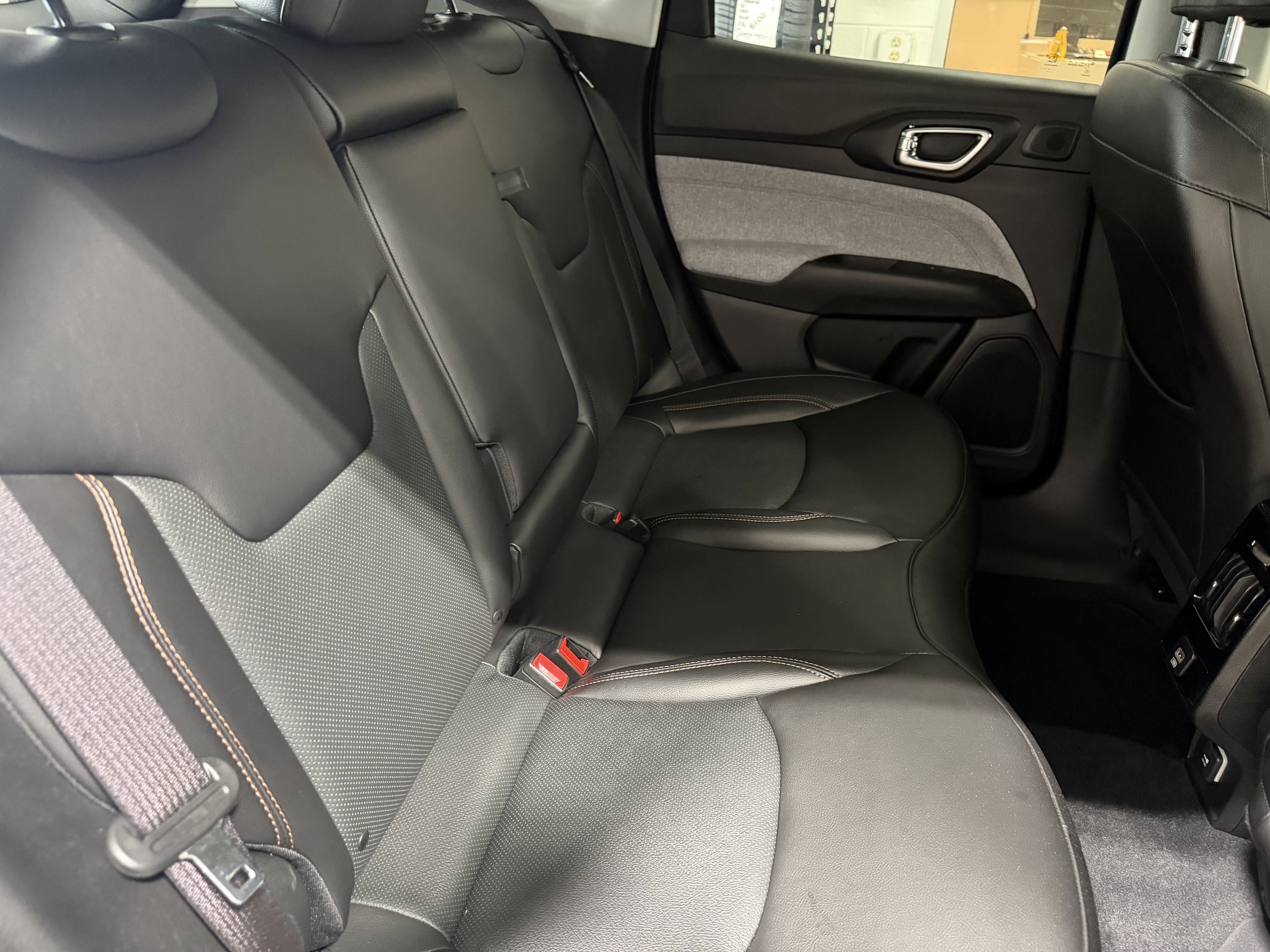 2022 Jeep Compass Latitude Lux - Photo 33