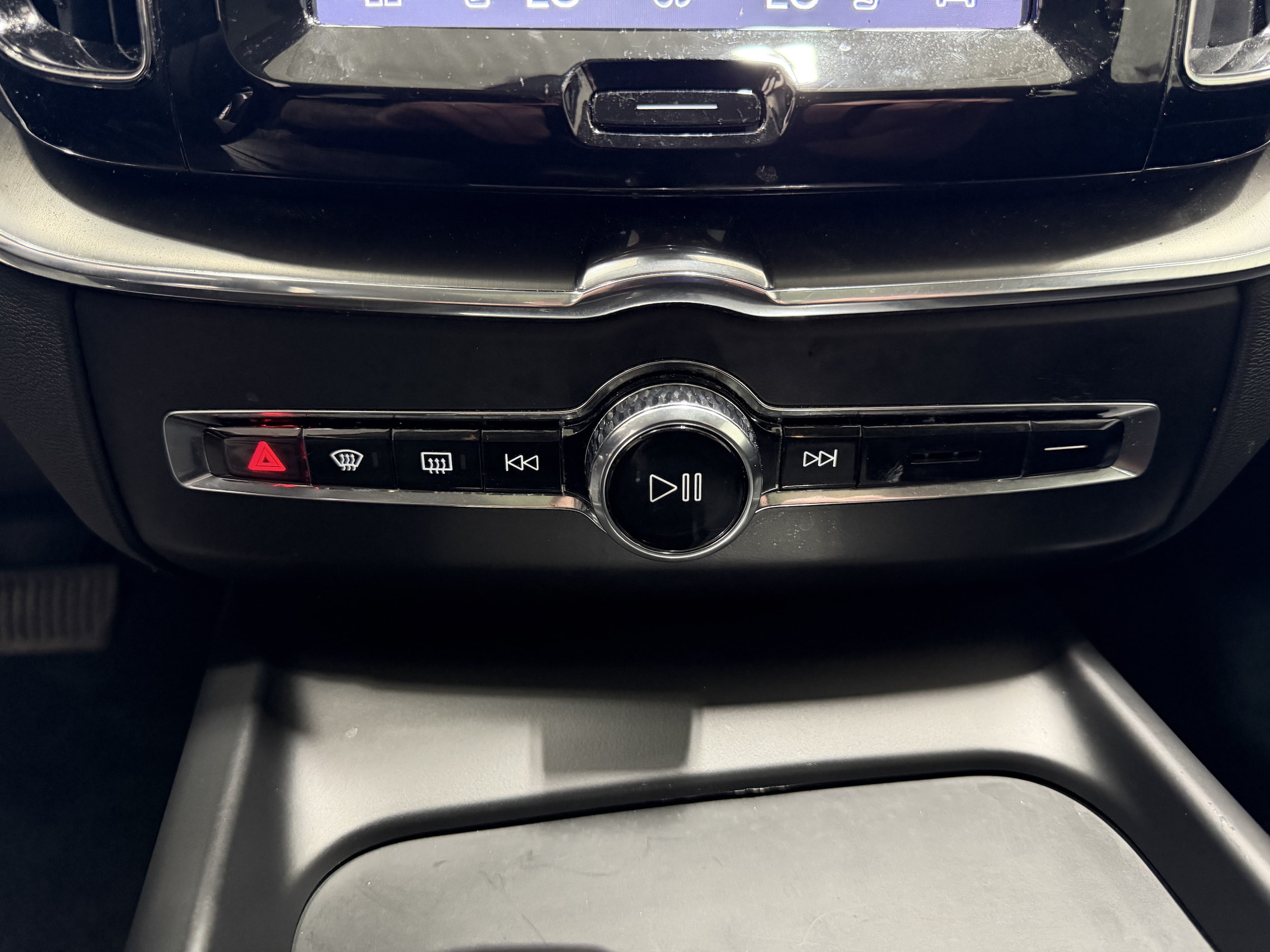 2023 Volvo XC60 Ultimate - Photo 18