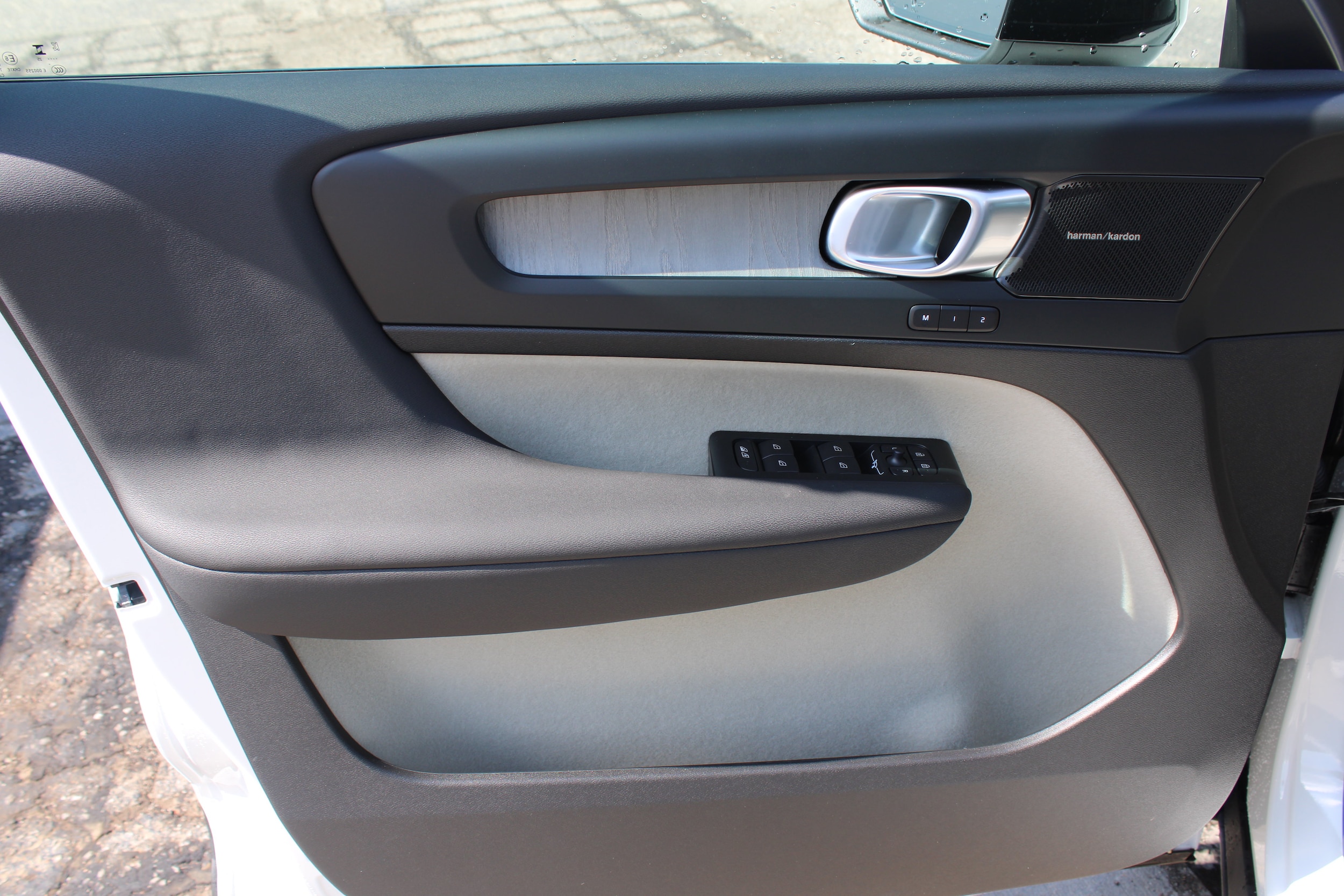 2026 Volvo XC40 Ultra - Photo 9
