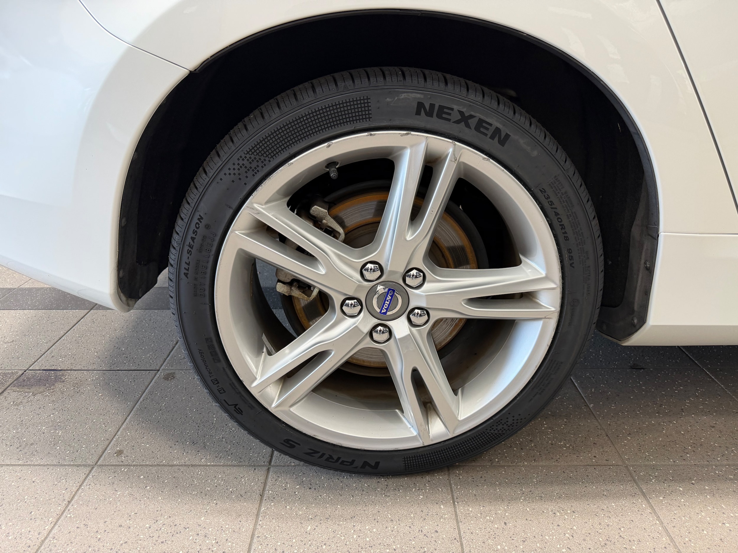 2017 Volvo V60 Premier - Photo 8