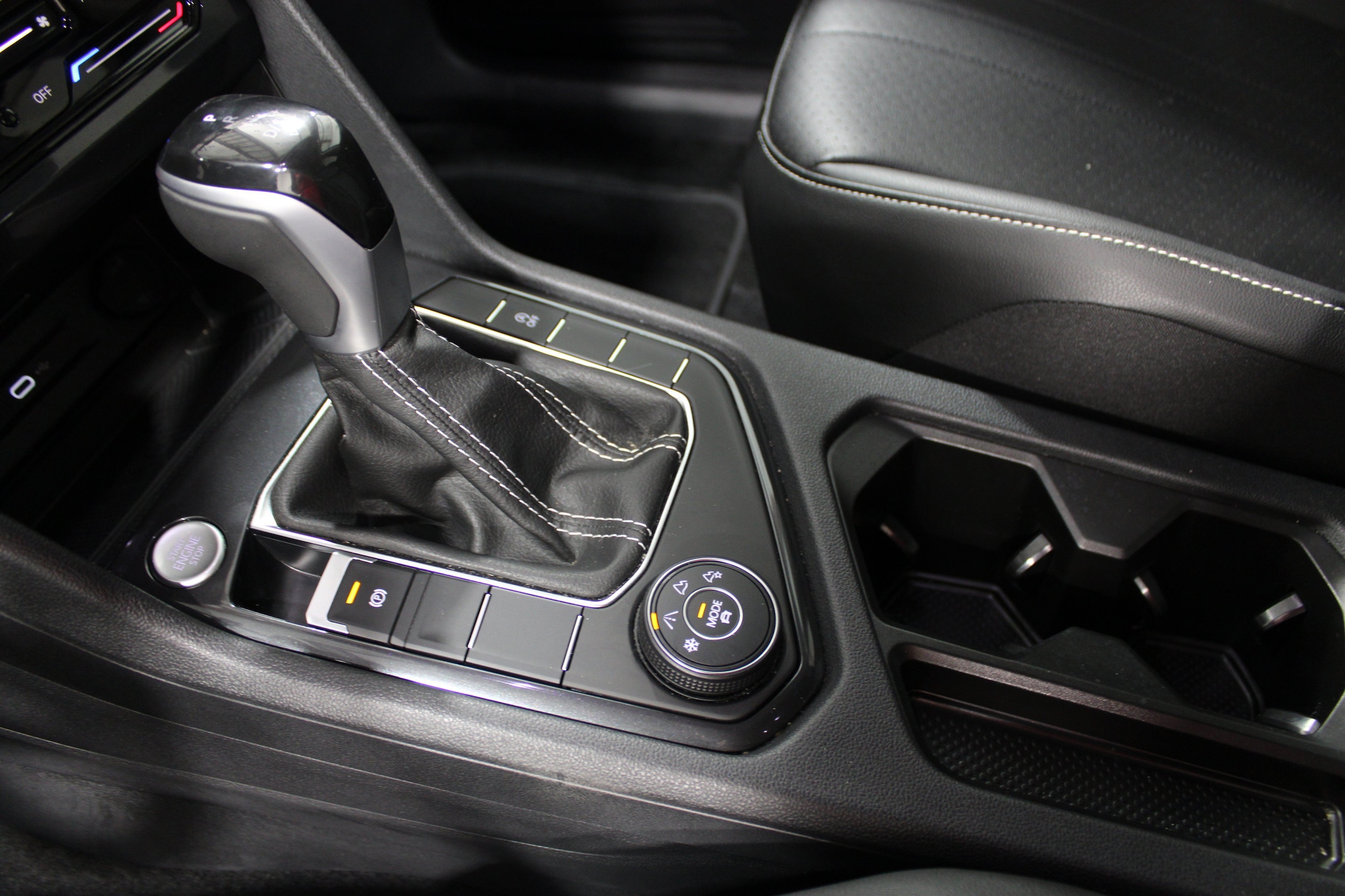 2024 Volkswagen Tiguan SE - Photo 17