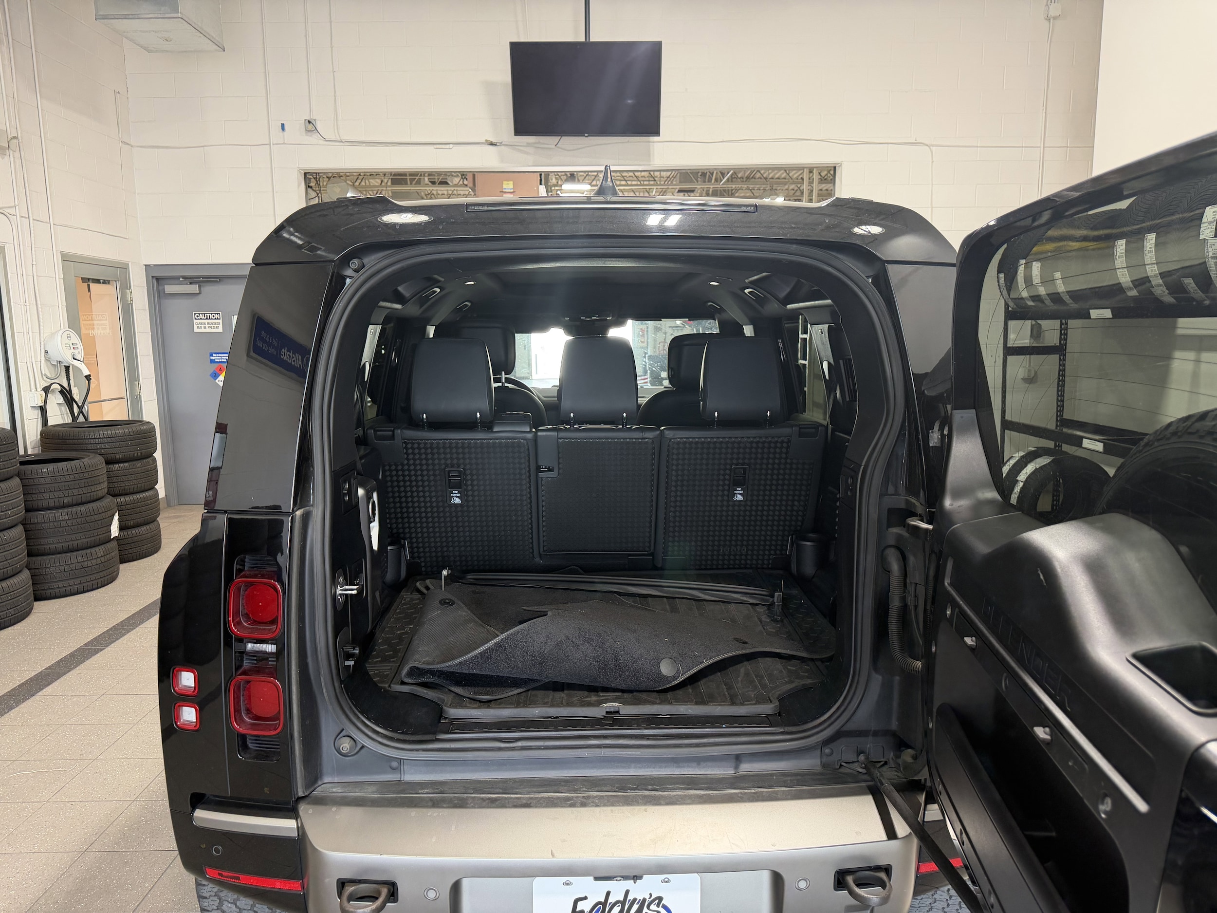 2022 Land Rover Defender X-Dynamic HSE - Photo 35