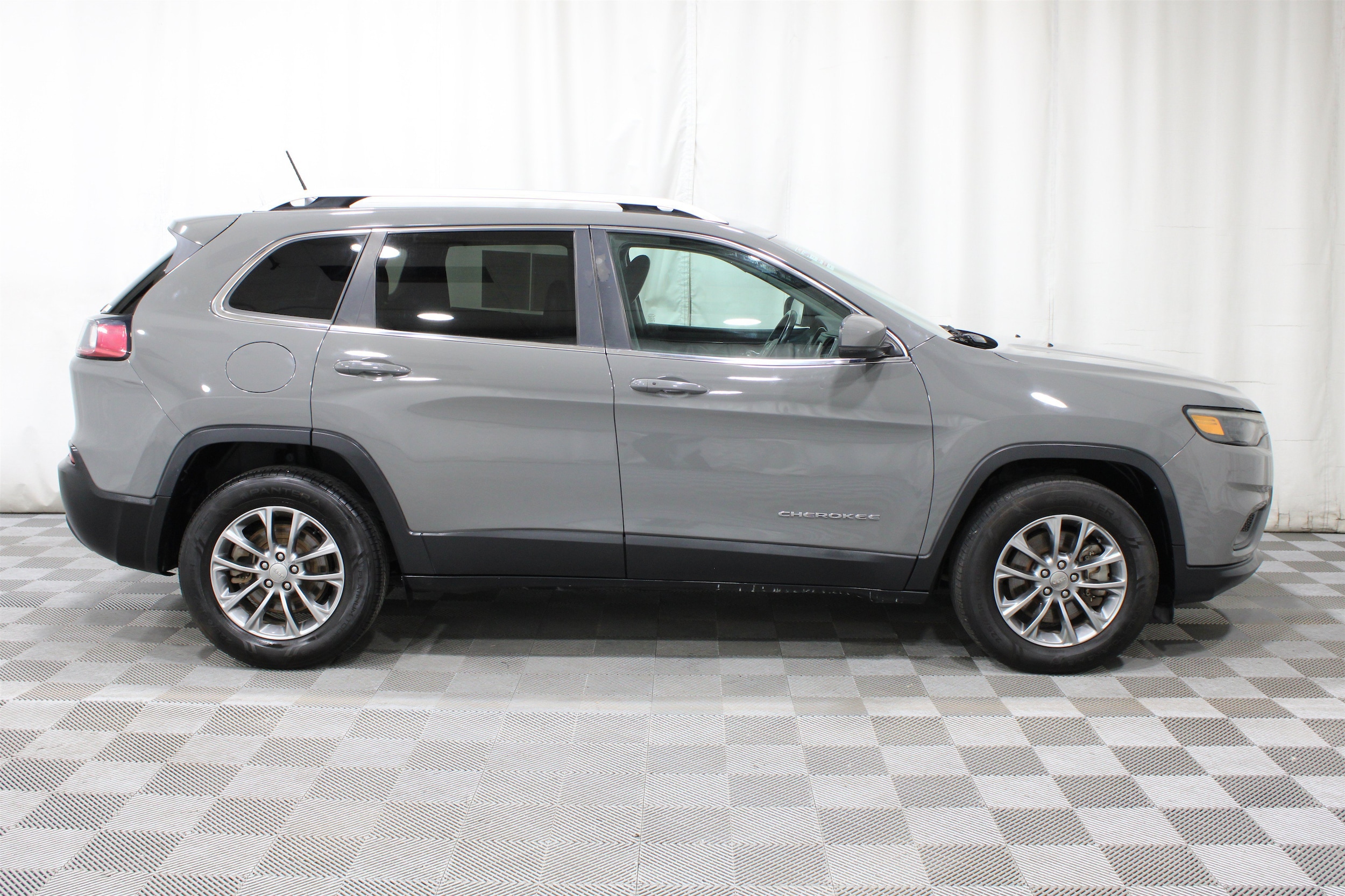 2019 Jeep Cherokee Latitude Plus - Photo 27