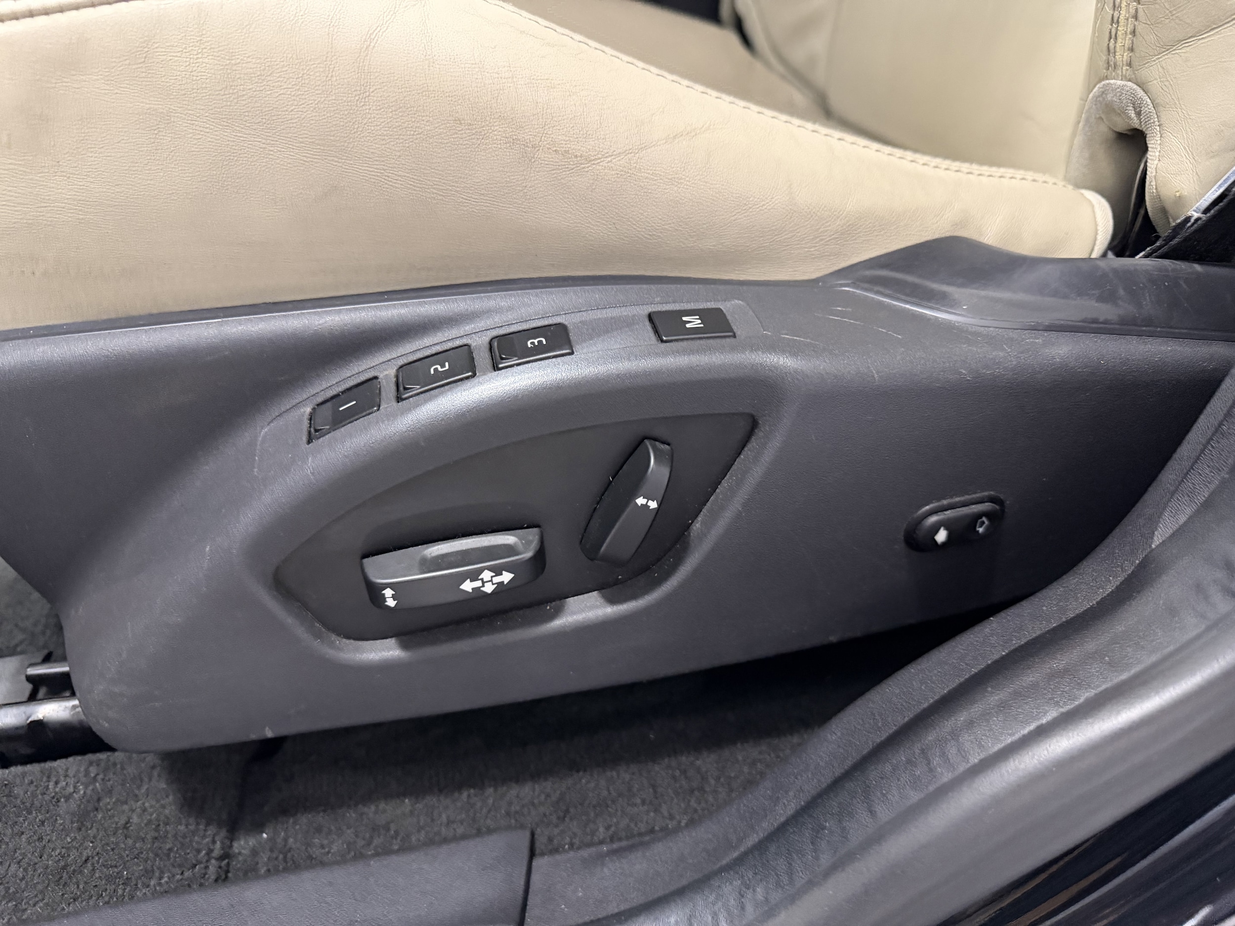 2015 Volvo XC60 T6 Platinum - Photo 12