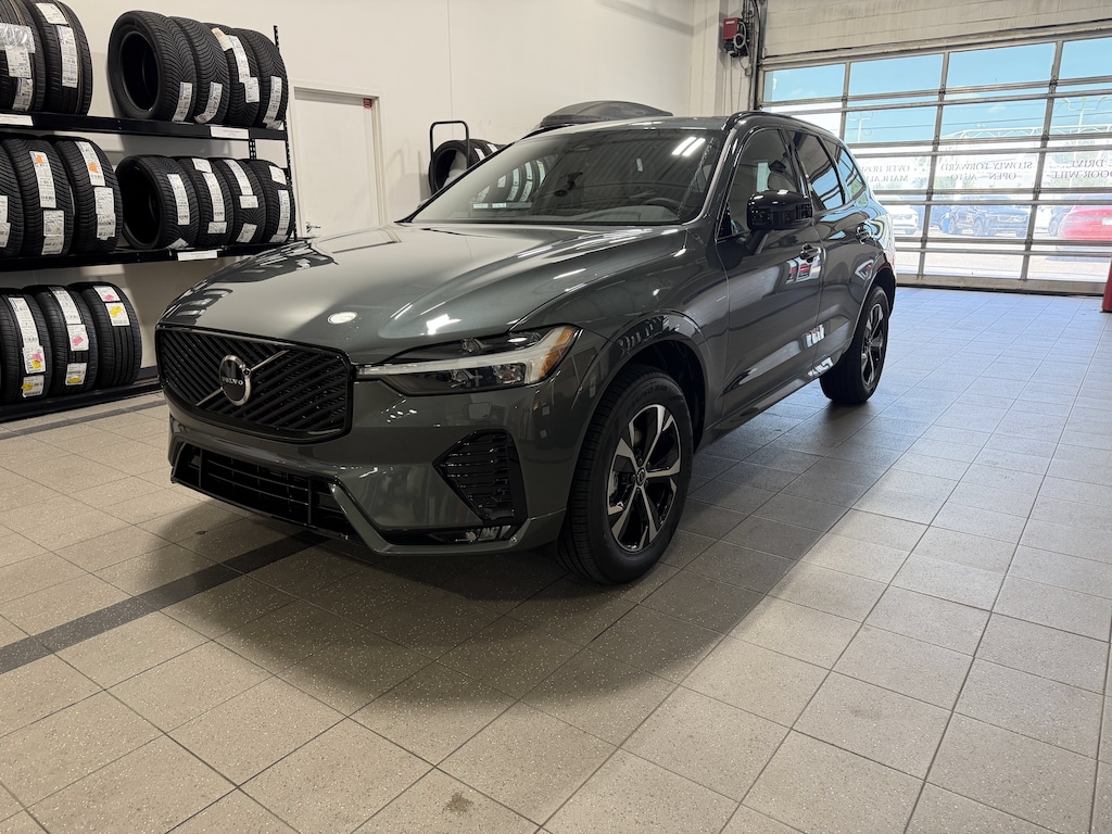 New 2026 Volvo XC60 B5 Core SUV