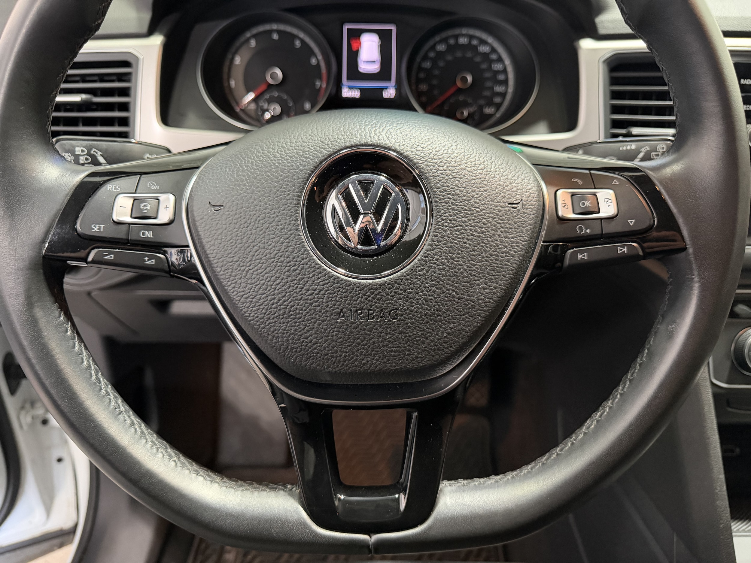 2018 Volkswagen Atlas SE w/Tech - Photo 15