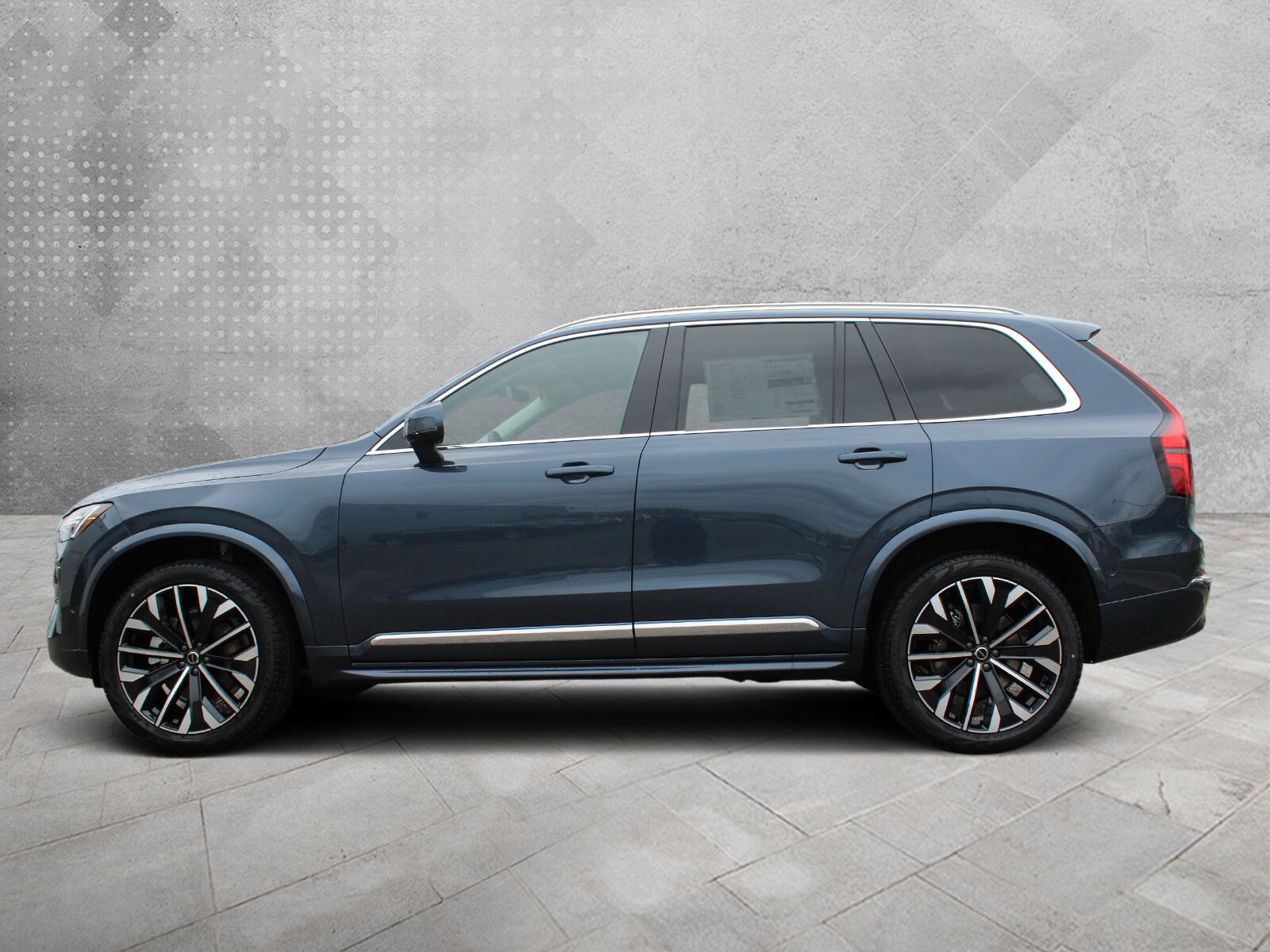 2025 Volvo XC90 Plus photo 3