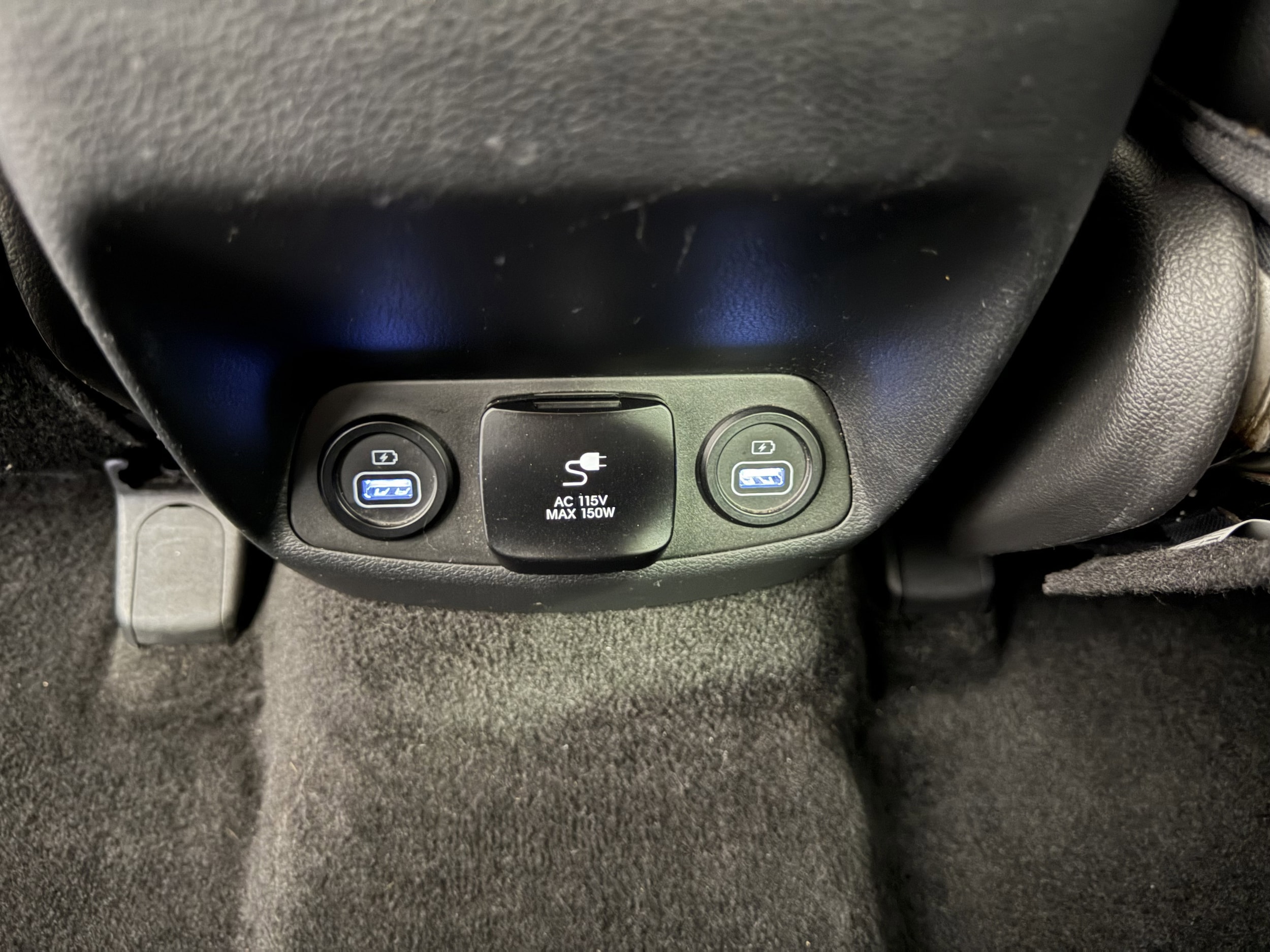 2022 Hyundai Santa Fe Limited - Photo 29