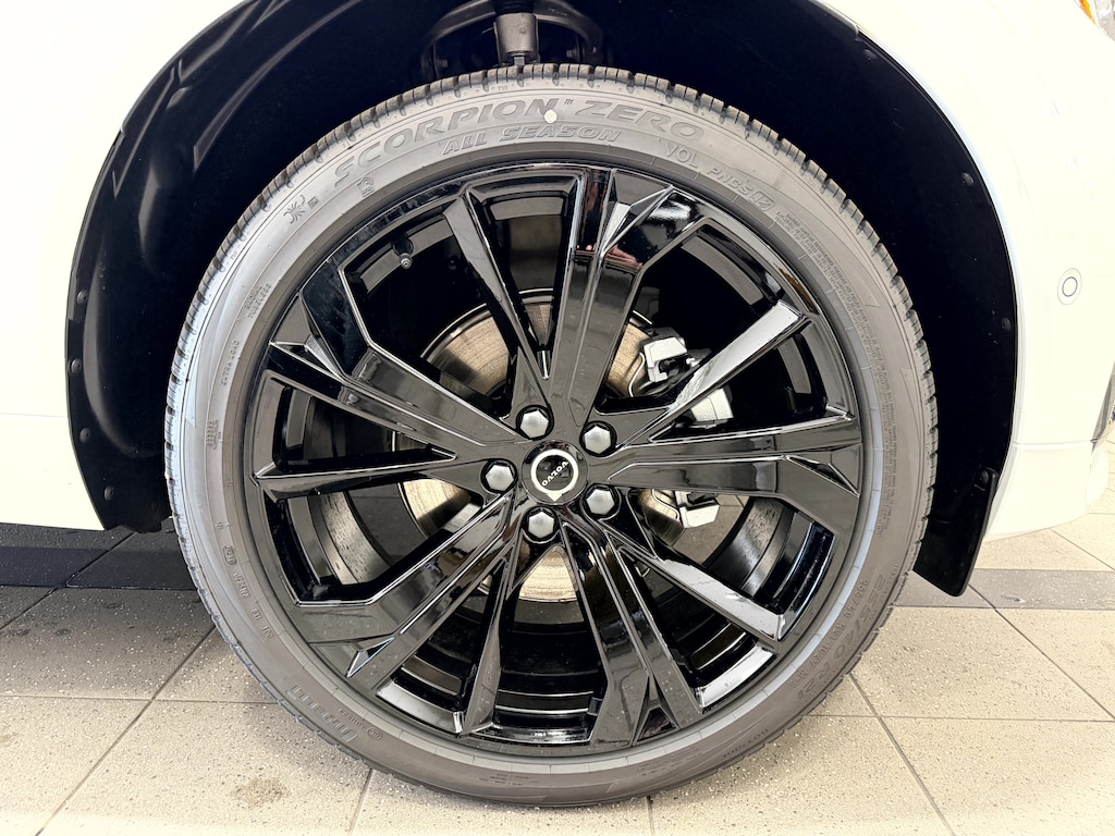 New 2026 Volvo XC60 B5 Ultra Black Edition SUV