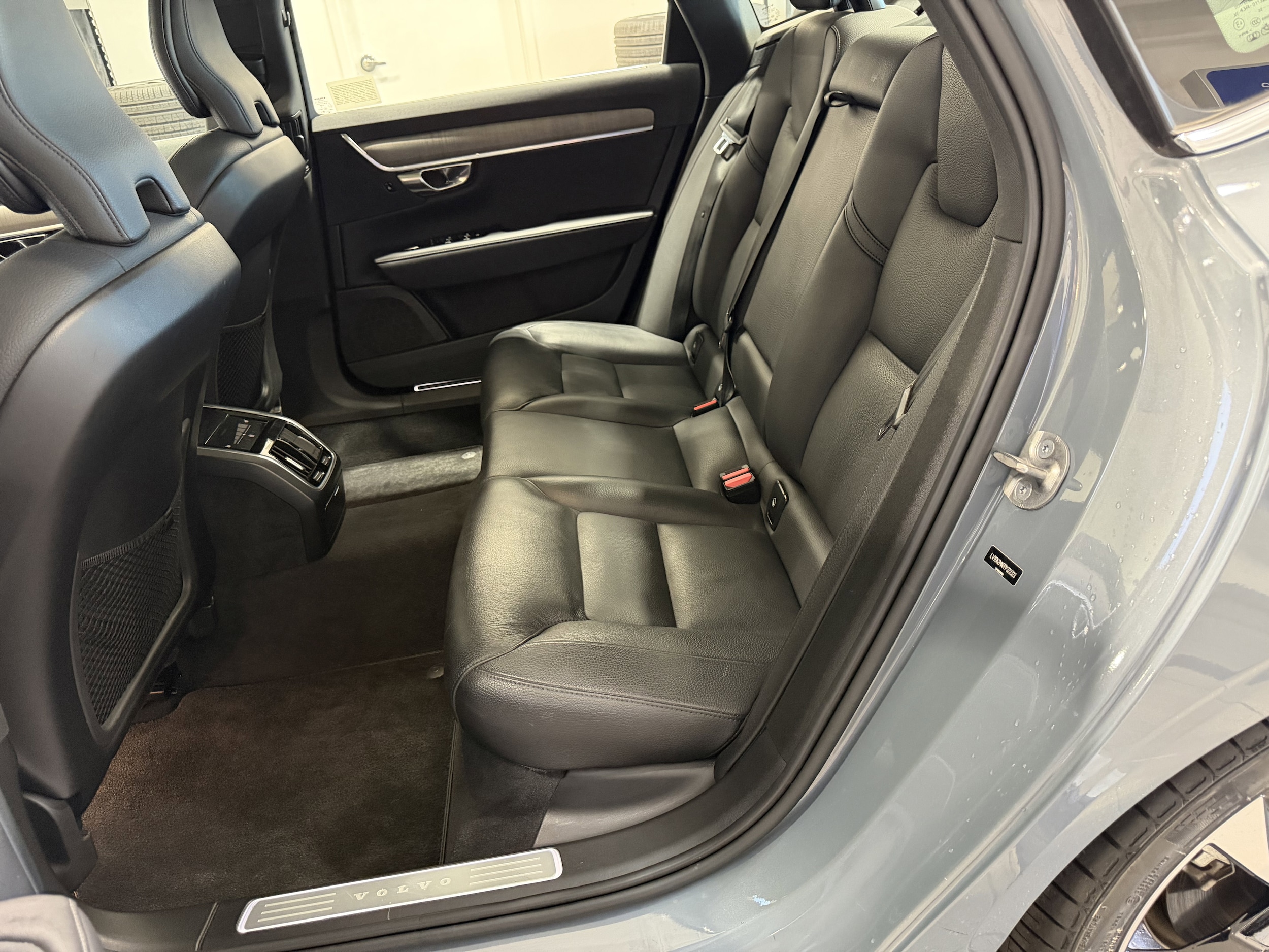 2023 Volvo S90 Plus - Photo 23