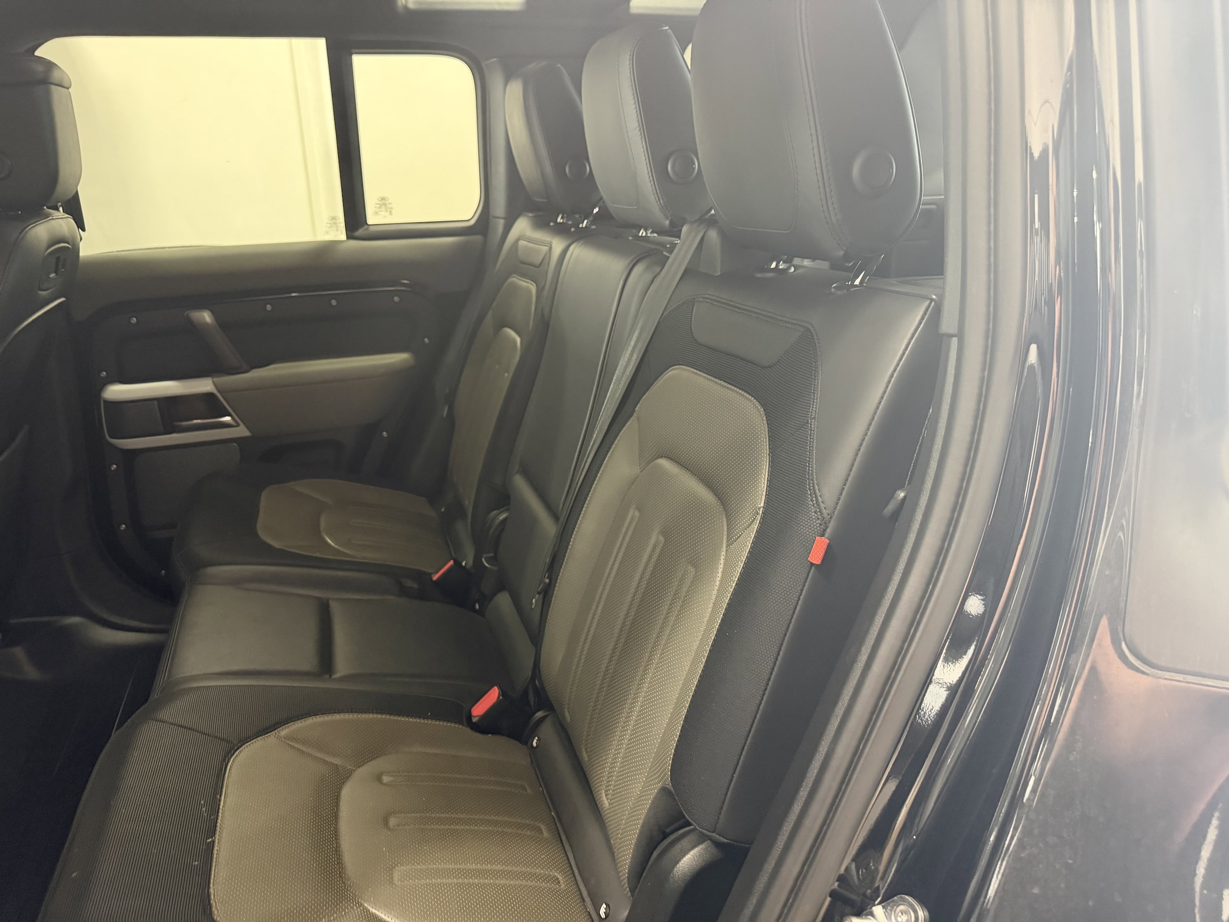 2022 Land Rover Defender X-Dynamic HSE - Photo 28