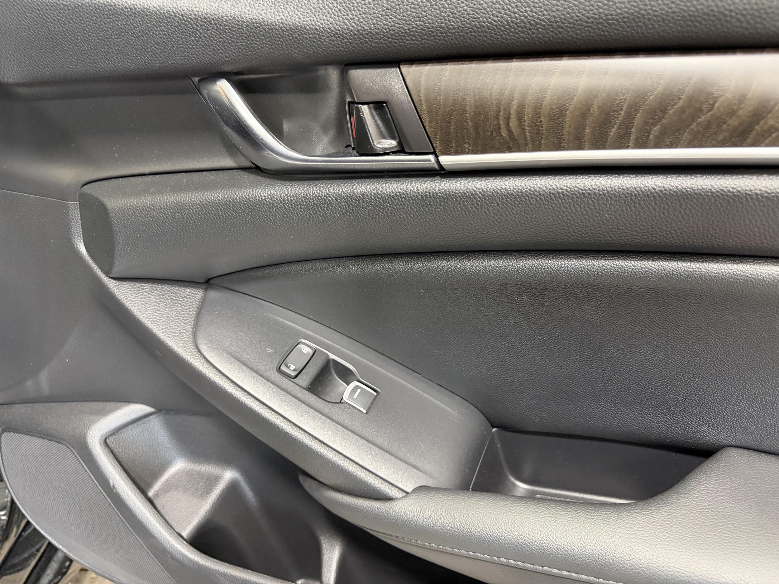 2021 Honda Accord Touring - Photo 26
