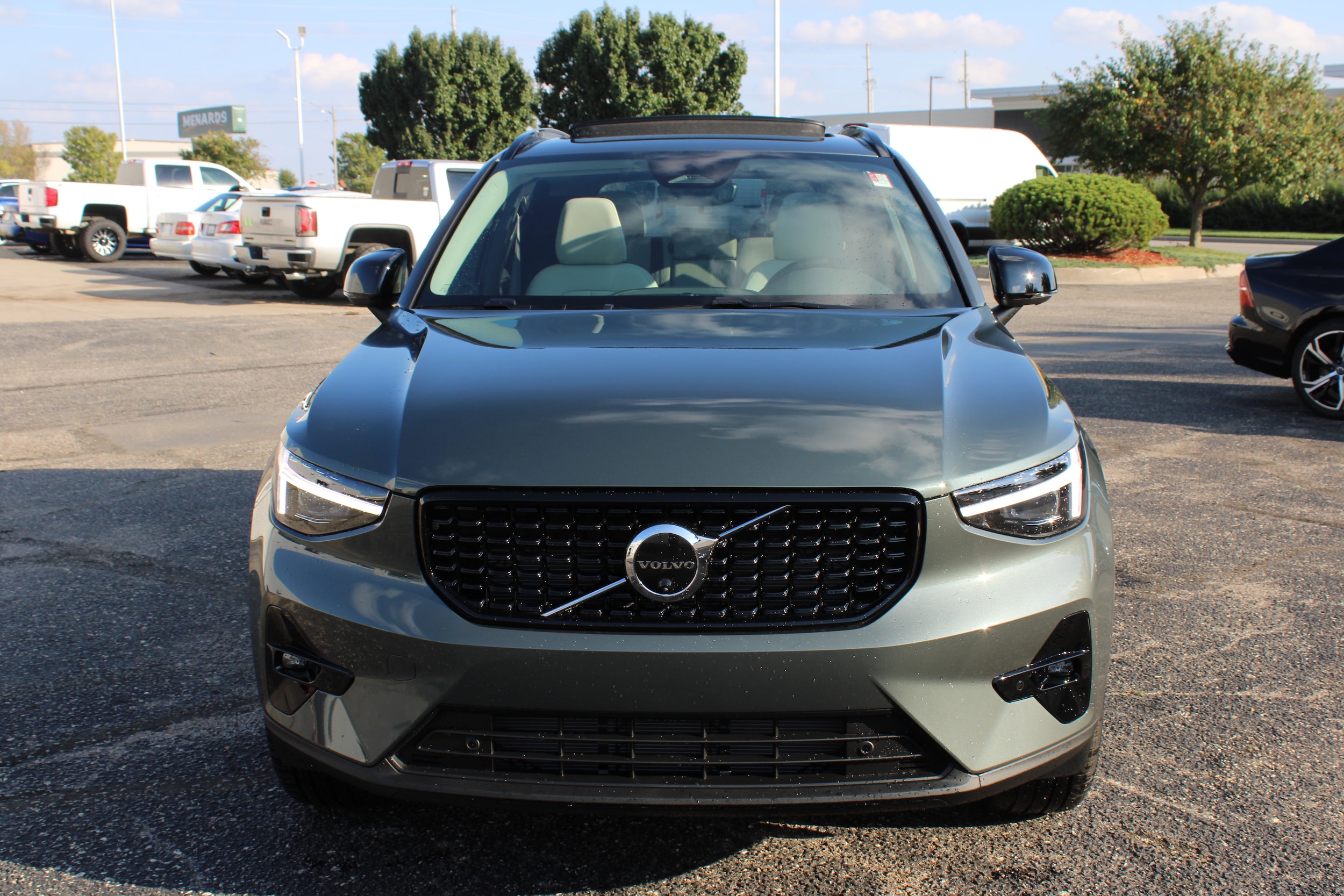 2026 Volvo XC40 Ultra - Photo 8