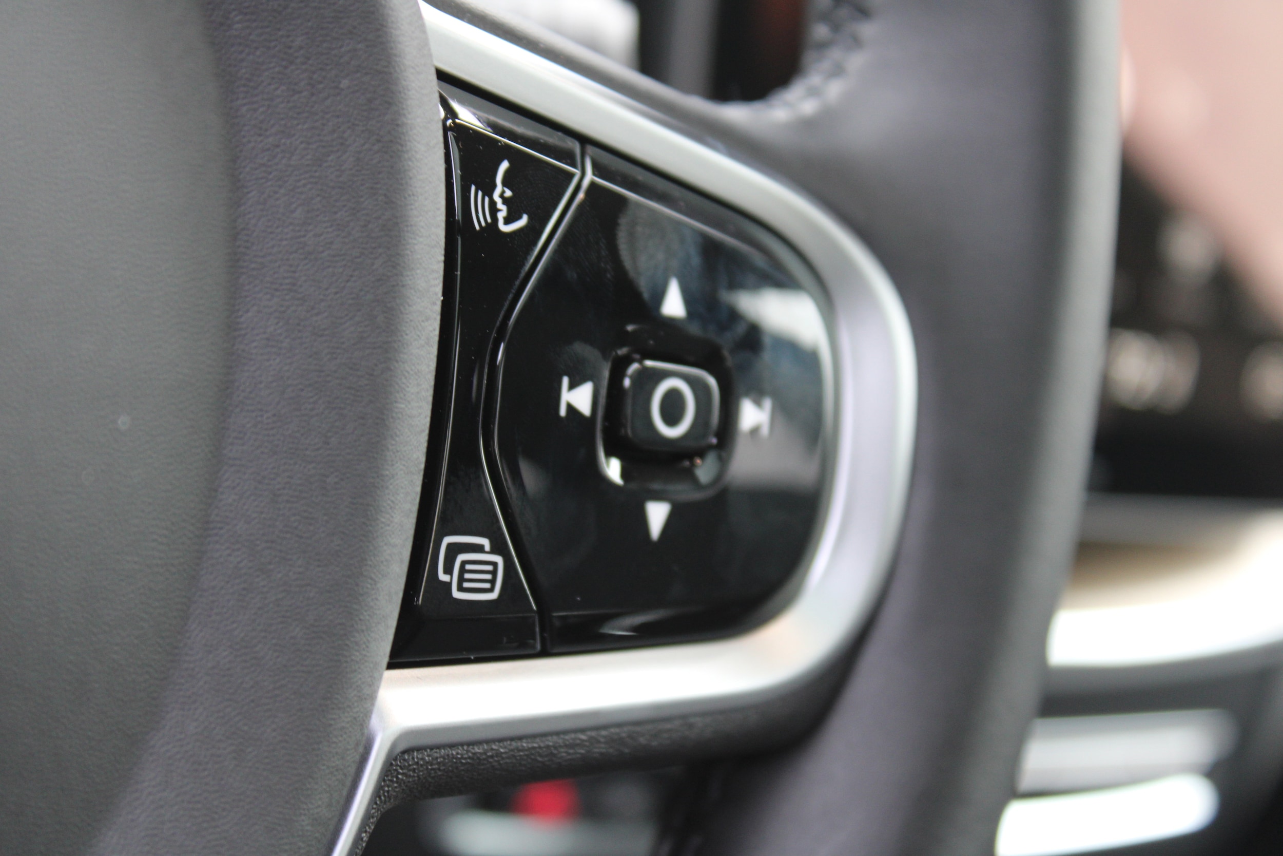 2026 Volvo XC60 Plus - Photo 26